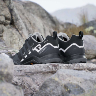adidas Terrex Swift R2