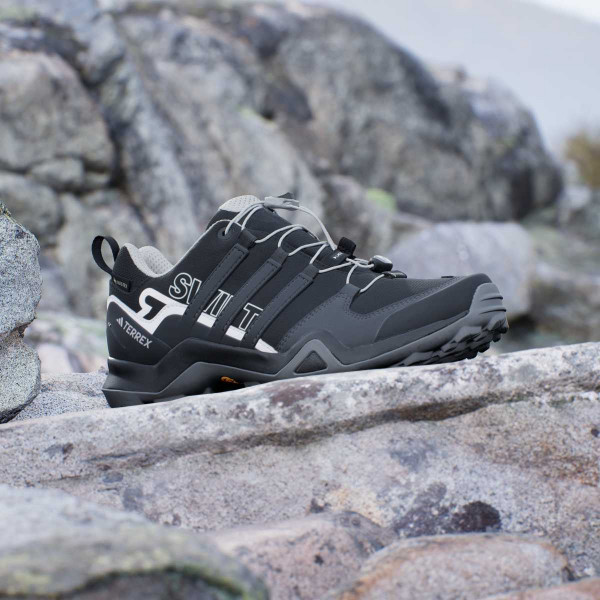 adidas Terrex Swift R2