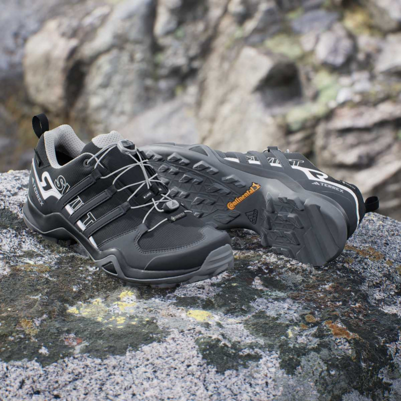 adidas Terrex Swift R2