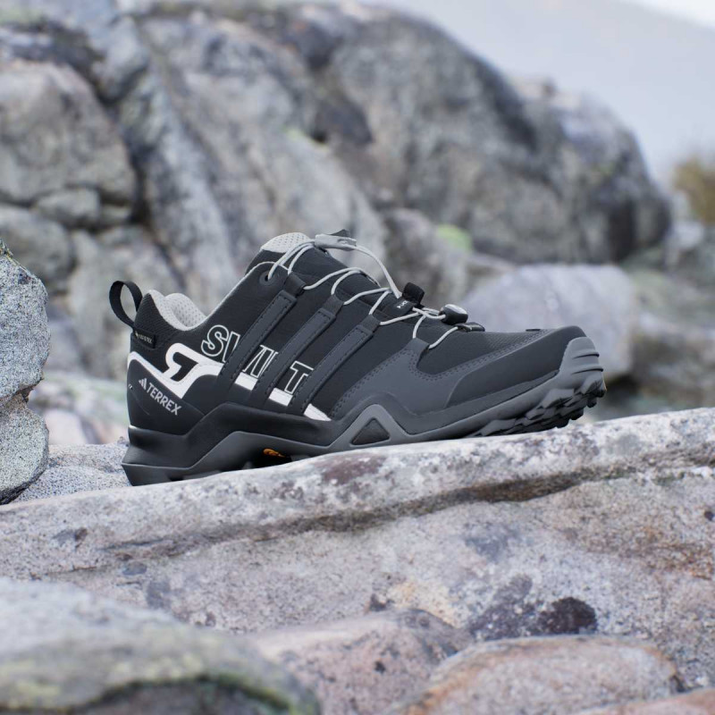 adidas Terrex Swift R2
