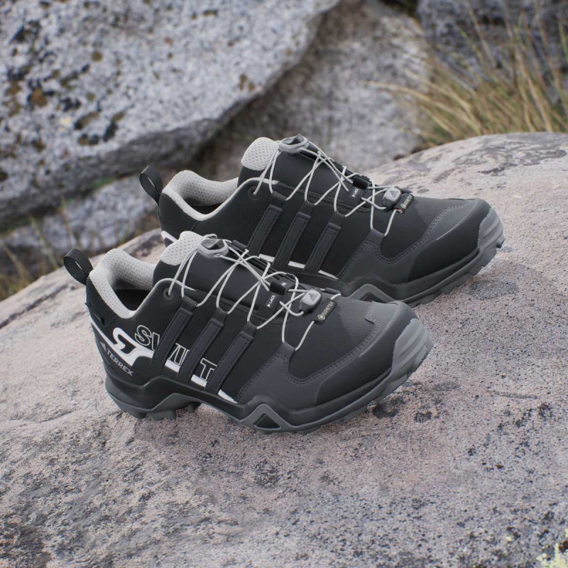 adidas Terrex Swift R2