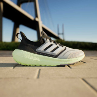 adidas ULTRABOOST LIGHT GTX 