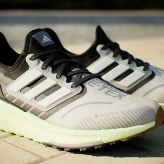 adidas ULTRABOOST LIGHT GTX 