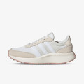 adidas RUN 70s 