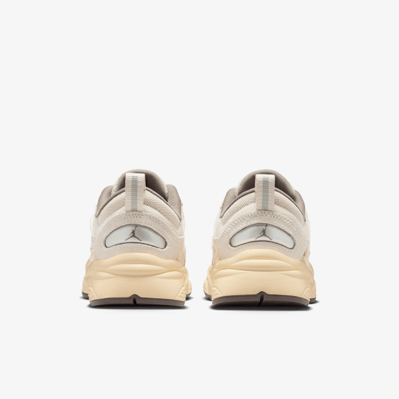Nike JORDAN TRUNNER O/S BG 