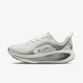 Nike W NIKE VOMERO 18 ESS 