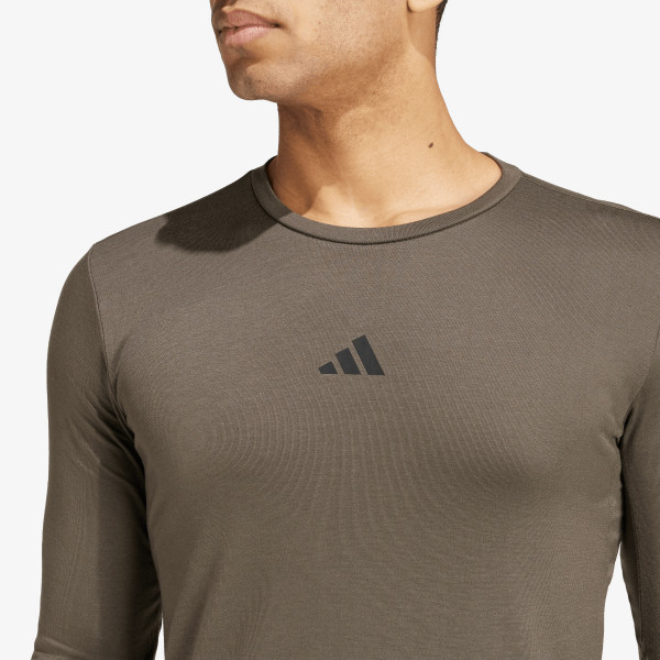 adidas WO 