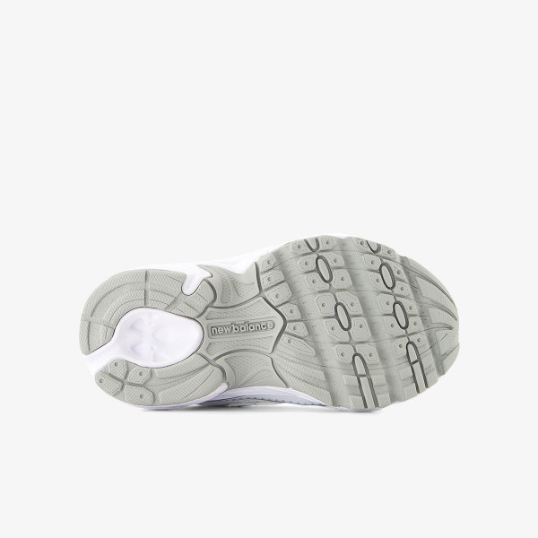New Balance K 740 
