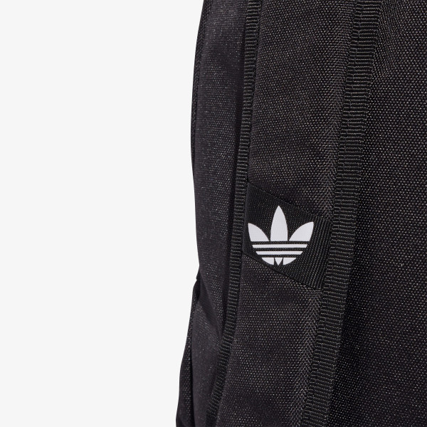 adidas Adicolor Classic 