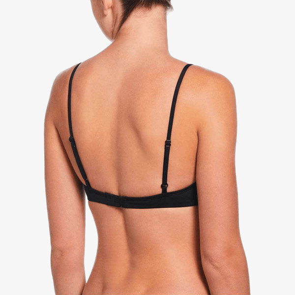 Nike Essential 