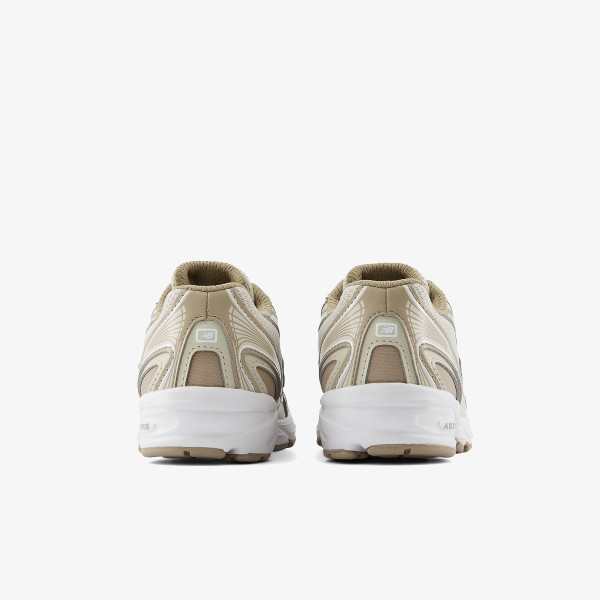 New Balance K 740 