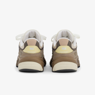 New Balance 990 