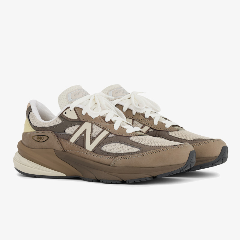 New Balance 990 